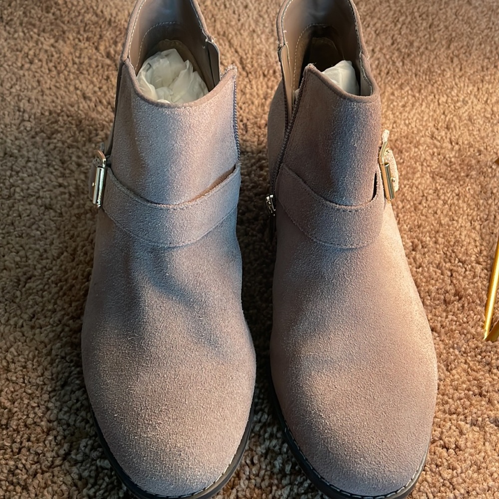 Brand new Lands End Side Zip Boots - Picture 4 of 8